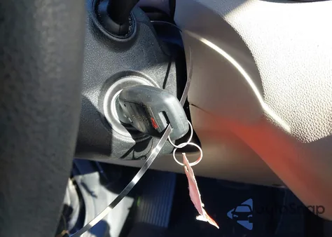 2019 Kia Sorento 2.4L Lx z USA, uszkodzony, nr VIN 5XYPG4A33KG505893